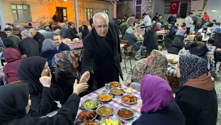 Başkan Arslan son iftarda Çamlıbel gençlerinin gönül sofrasına konuk oldu