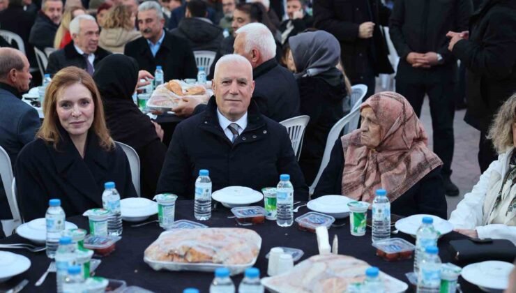 Başkan Bozbey kendi mahallesinde komşularıyla iftar yaptı