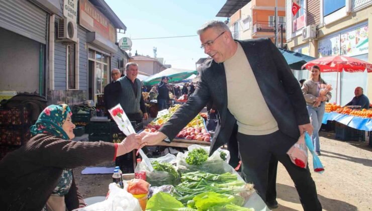 Başkan Güler’den kadınlara çiçekli jest