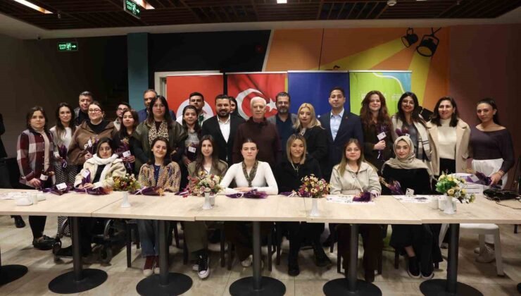 Başkan Mustafa Bozbey, gençlere sahur yaptı