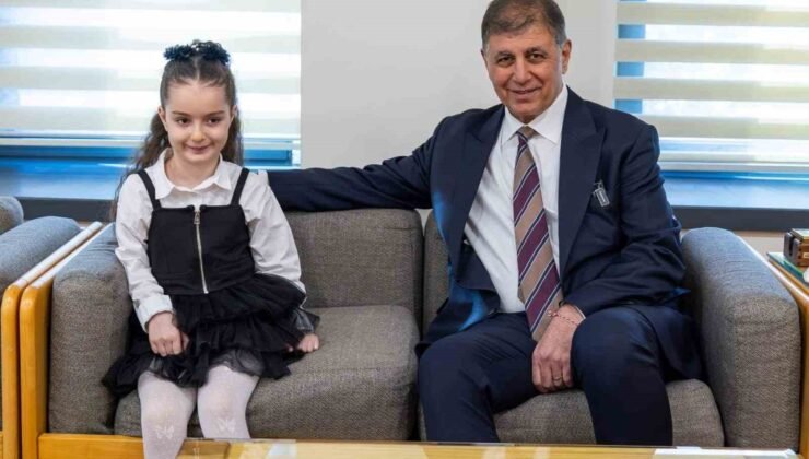 Başkanlık makamında gurur veren buluşma