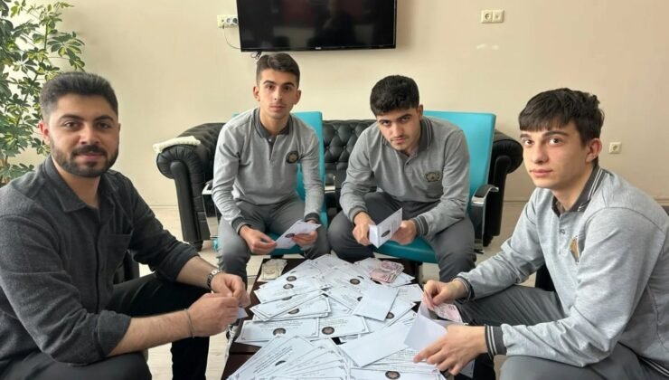 Bayburt Anadolu İmam Hatip Lisesi öğrencilerden ihtiyaç sahiplerine destek