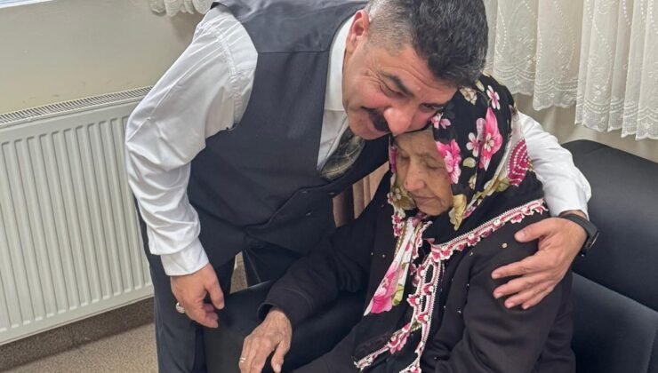 Bayburt’ta huzurevi sakinlerinin bayramı kutlandı