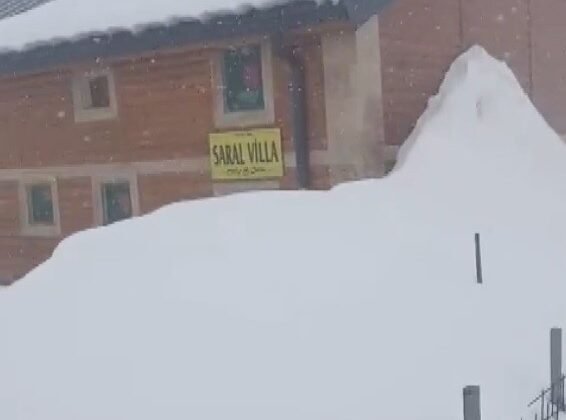 Bayburt’ta Kılıçkaya Yaylası kar altında kaldı