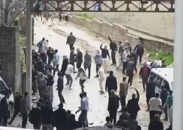 Bayram günü mahalle savaş alanına döndü: 3 ölü, 22 yaralı