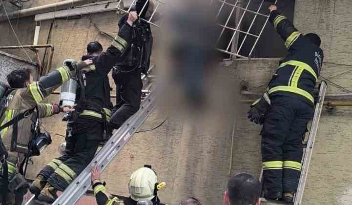 Berber dükkanında çıkan yangında mahsur kalan çırak kurtarıldı