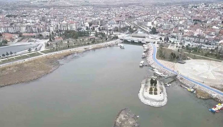 Beyşehir Gölü eski günlerini arıyor
