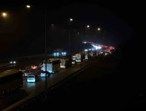 Bolu geçişinde bayram trafiği kilit