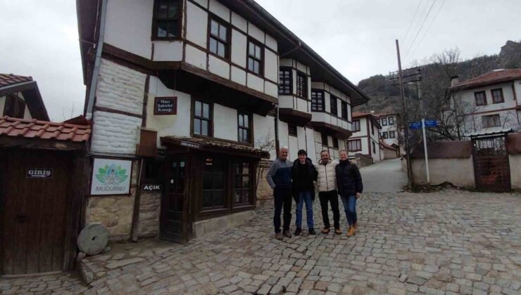 Bolu’daki tarihi konağa tatilcilerden yoğun ilgi