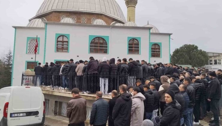 Bursa’daki feci kazada hayatını kaybeden genç son yolculuğuna uğurlandı