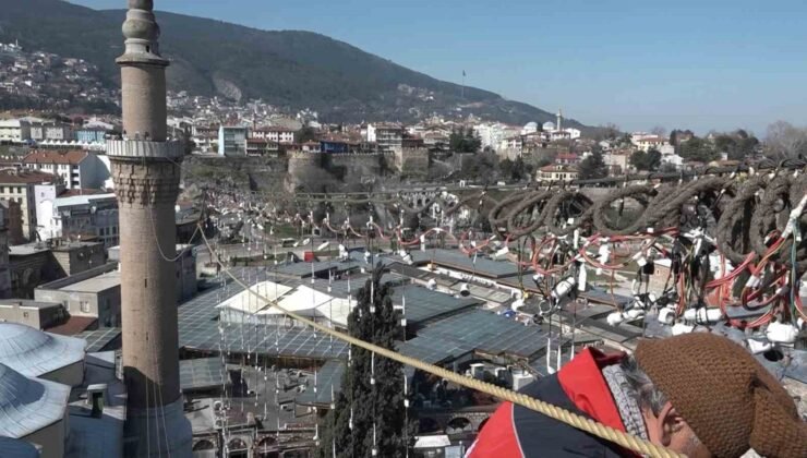 Bursa’nın mahyasında alışılagelmişin dışına çıkılıyor