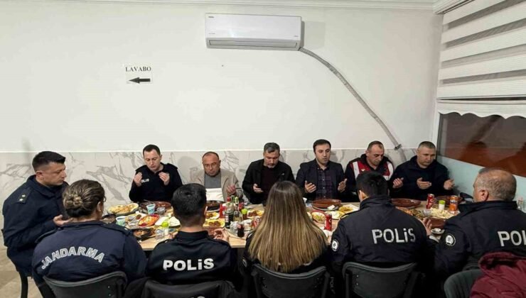Çavdarhisar Kaymakamı Murat Ak, emniyet ve jandarma personeliyle iftarda buluştu