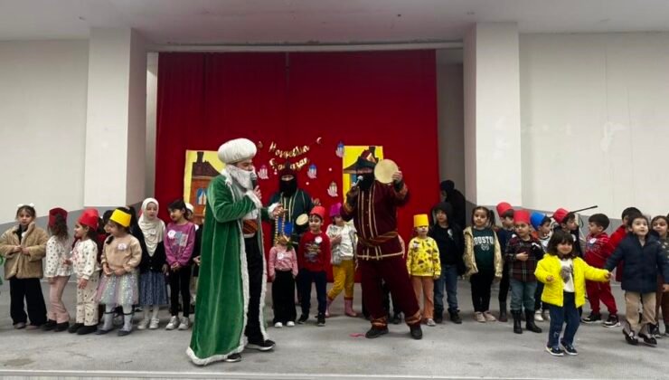 Çavdarhisar’da Hacivat, Karagöz ve Nasreddin Hoca gösterisi