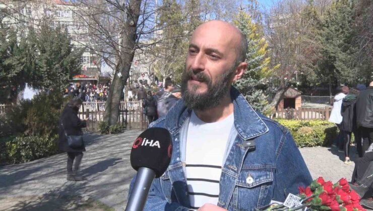 “Çiçek Doktoru” Dünya Kadınlar Günü’nde kadına yönelik şiddete karanfil ile dikkat çekti