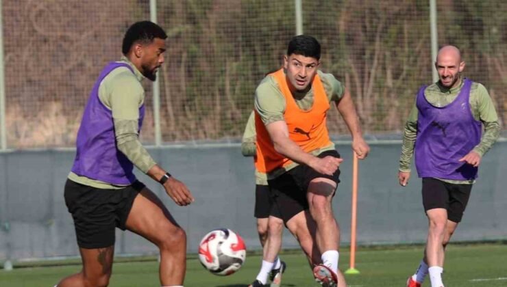 Corendon Alanyaspor, Göztepe maçı hazırlıkları sürdürdü