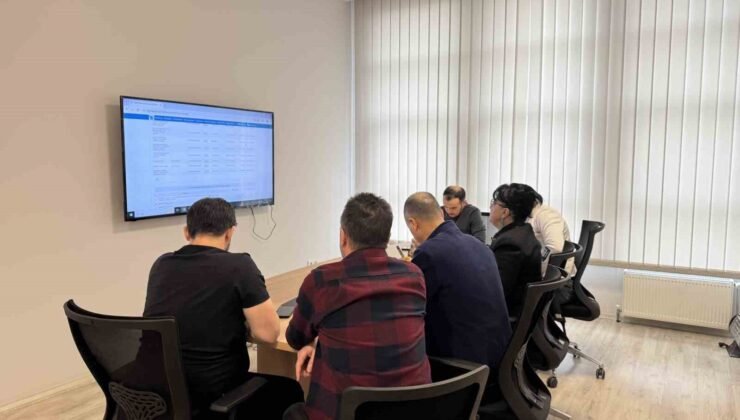 Çorum’da 15 halı sahanın ihalesi yapıldı