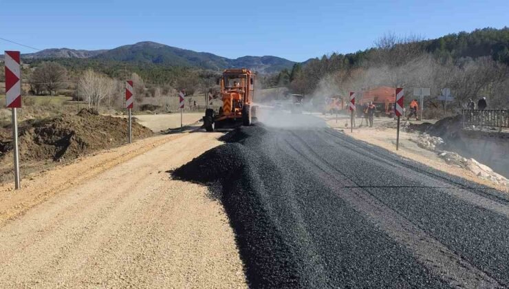 Çorum’da ayağı çöken köprüye alternatif yapılan yolda çalışmalarda sona gelindi