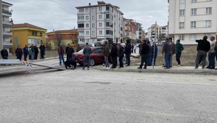 Çorum’da minibüs ile otomobil çarpıştı: 5 yaralı