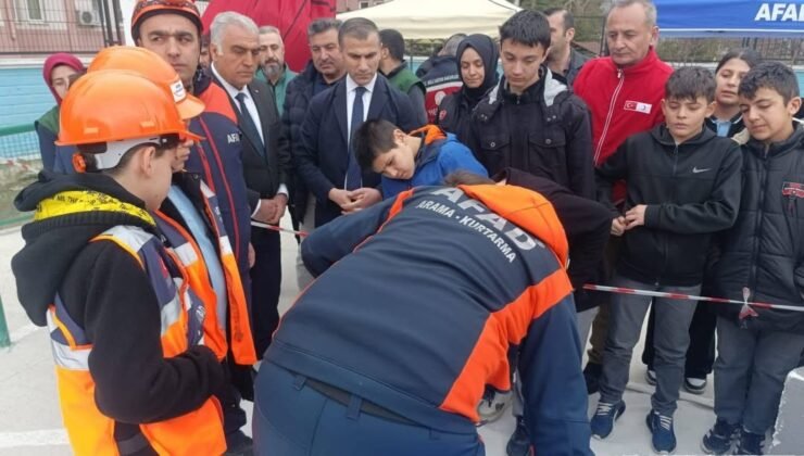 Çorum’da öğrencilere deprem eğitimi