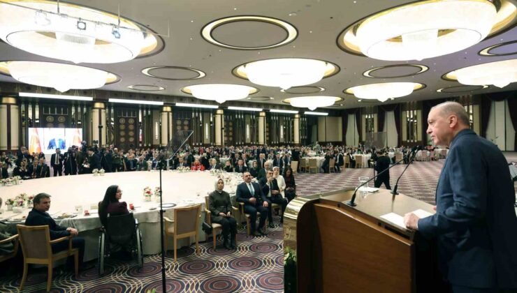 Cumhurbaşkanı Erdoğan: “Kıymetli öğretmenlerimize karşı şiddete toleransımız yoktur”