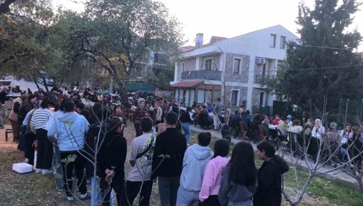 Datça İmam Hatip Lisesi’nden iftar yemeği