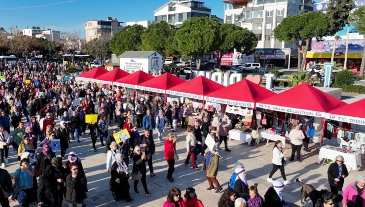 Didim’de Emekçi Kadınlar Pazarı kent meydanında açıldı