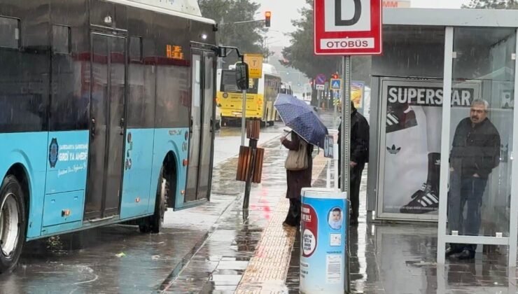 Diyarbakır’da sağanak yağış hayatı olumsuz etkiledi