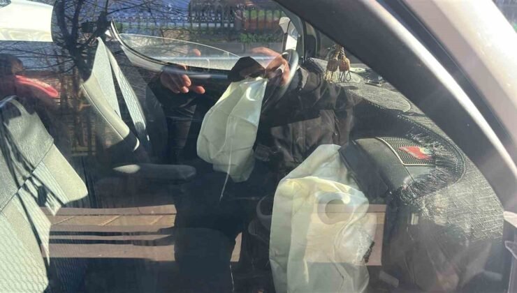 Dolmuş kazasında hava yastığı açıldı: 1 yolcu yaralandı