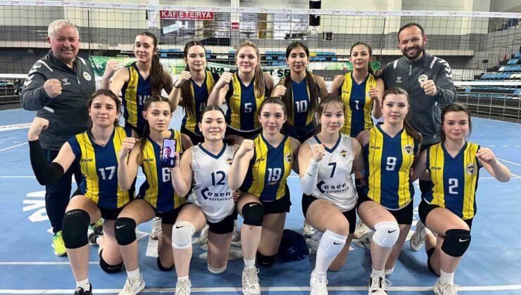 Düzce 1907 SK voleybol takımı finalde