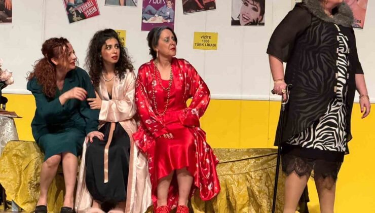 ‘Kadıncıklar’ oyunu büyük ilgi gördü