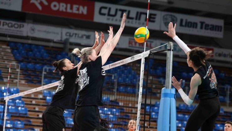 Eczacıbaşı Dynavit dörtlü final için sahada