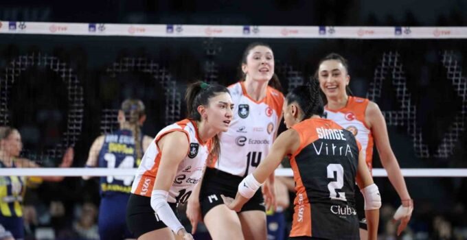 Eczacıbaşı Dynavit, Kupa Voley’de adını finale yazdırdı