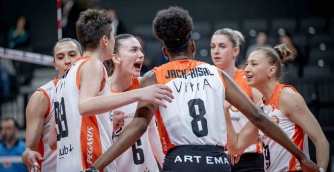 Eczacıbaşı Dynavit, Kupa Volley’de yarı finalde