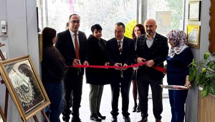 Efeler’de Kutlu Doğum Haftası sergisi açıldı