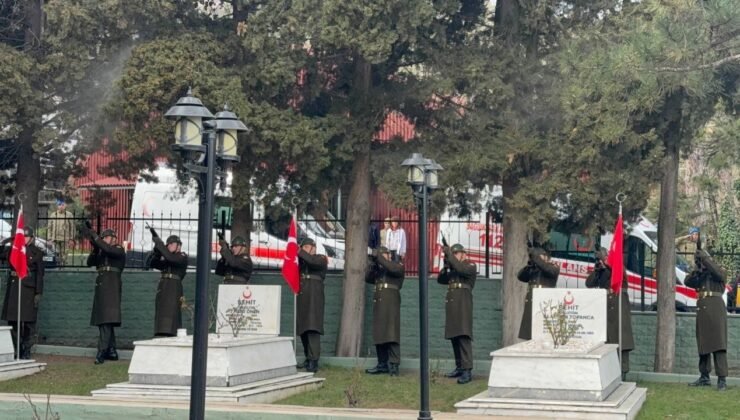 Eğirdir’de Çanakkale Zaferi gururla kutlandı, şehitler dualarla anıldı