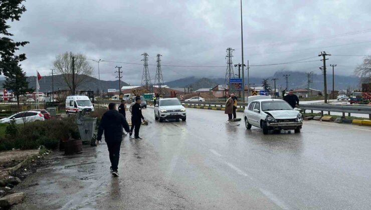 Eğirdir’de otomobil bariyerlere çarptı: 1 yaralı