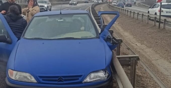 El frenini çekmeyi unuttuğu aracını durdurmaya çalışırken yaşamını yitirdi