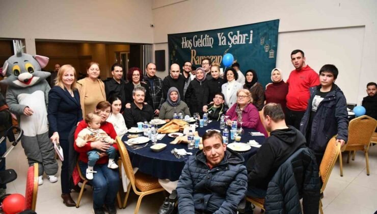 “Engelsiz” bireyler, Büyükşehir’in iftarında buluştu