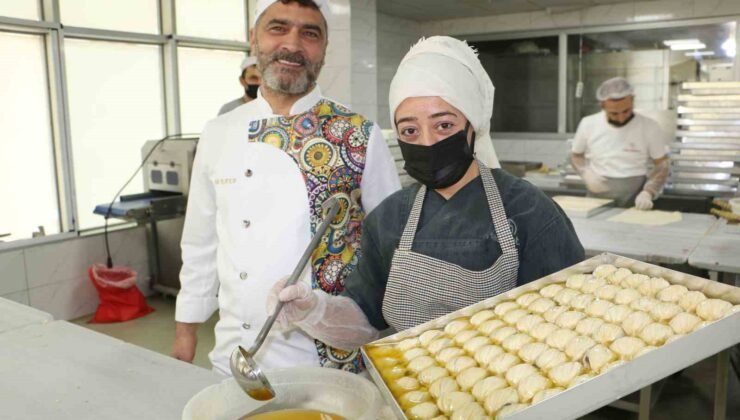 Erkek hegemonyasına kadın eli değdi