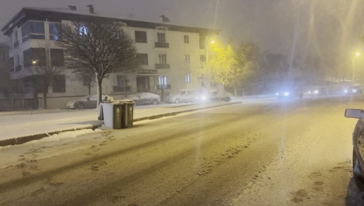 Erzincan’da kar yağışı