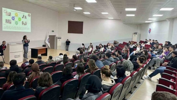 Ezine’de jandarmadan üniversite öğrencilerine bilgilendirme