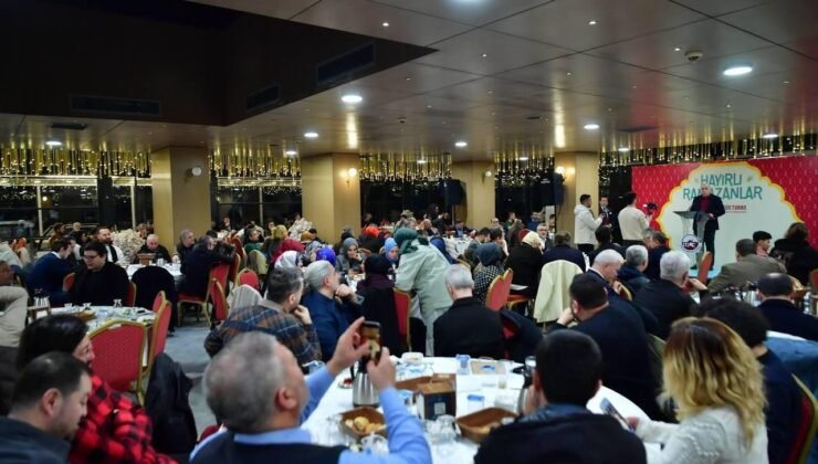 Fatih Belediyesi basın mensuplarını sahur sofrasında ağırladı