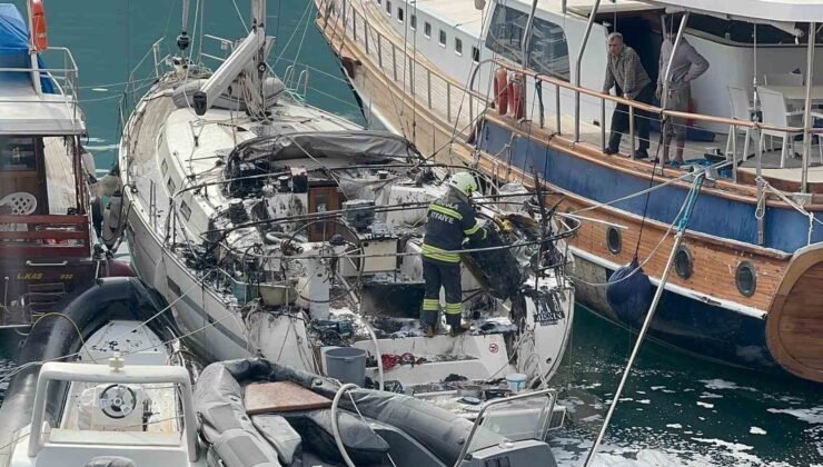 Fethiye’de göçmen kaçakçılığı yapılan tekne yandı