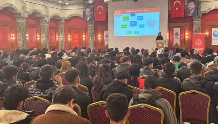 Fırat Üniversitesi öğrencilerine kadına yönelik şiddetle mücadele eğitimi