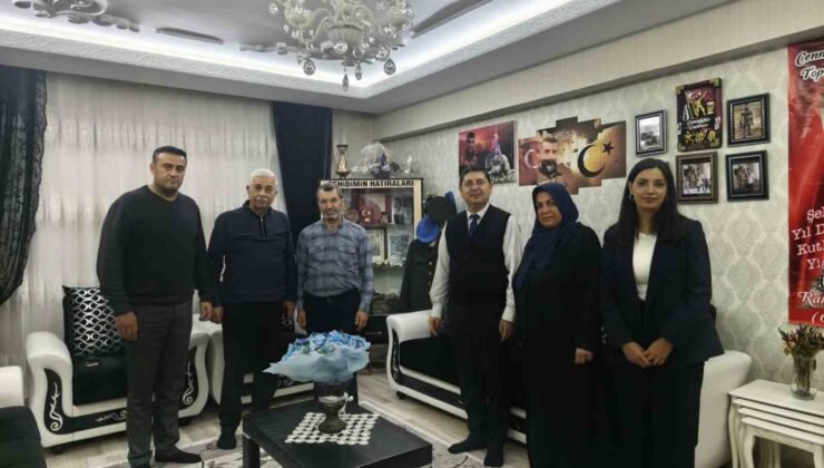 Gazetecilerden şehit ailesine anlamlı ziyaret
