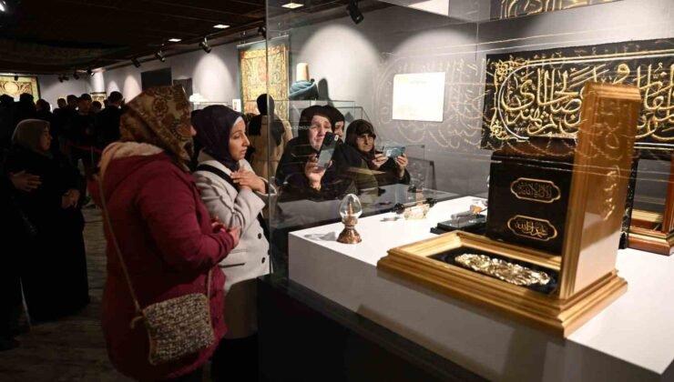 Gaziantep’te Mukaddes Emanetler Sergisi ziyaretçi akınına uğruyor