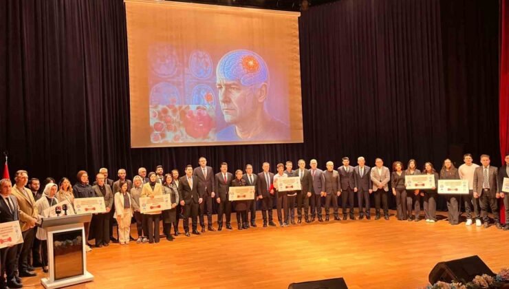 GİBTÜ ebelik bölümü öğrencisi Sedef Altun Türkiye üçüncüsü oldu