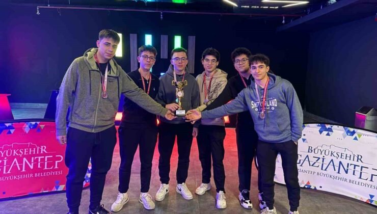 GKV Özel Liseleri Çanakkale Zaferi turnuvasına damga vurdu