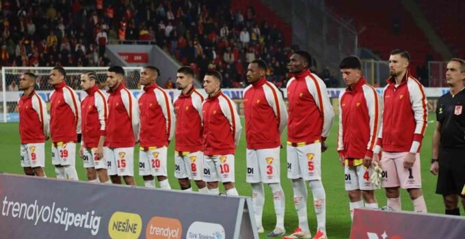 Göztepe, iki sezondur aynı zamanda düşüşe geçiyor