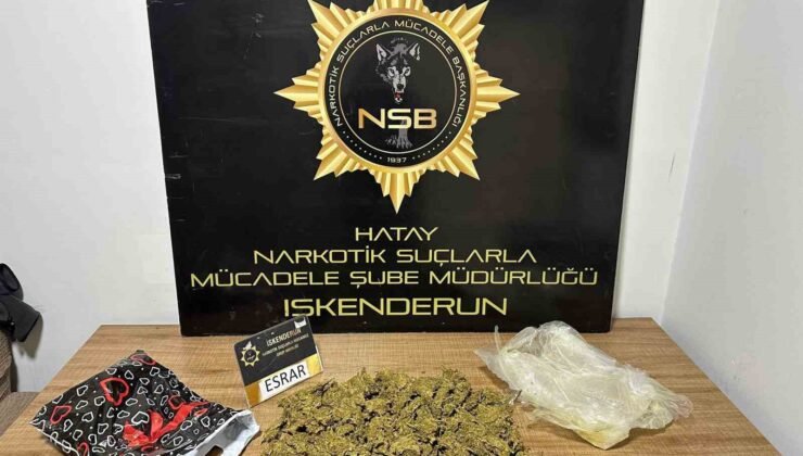 Hafif ticari aracın gizli bölmesinden esrar çıktı